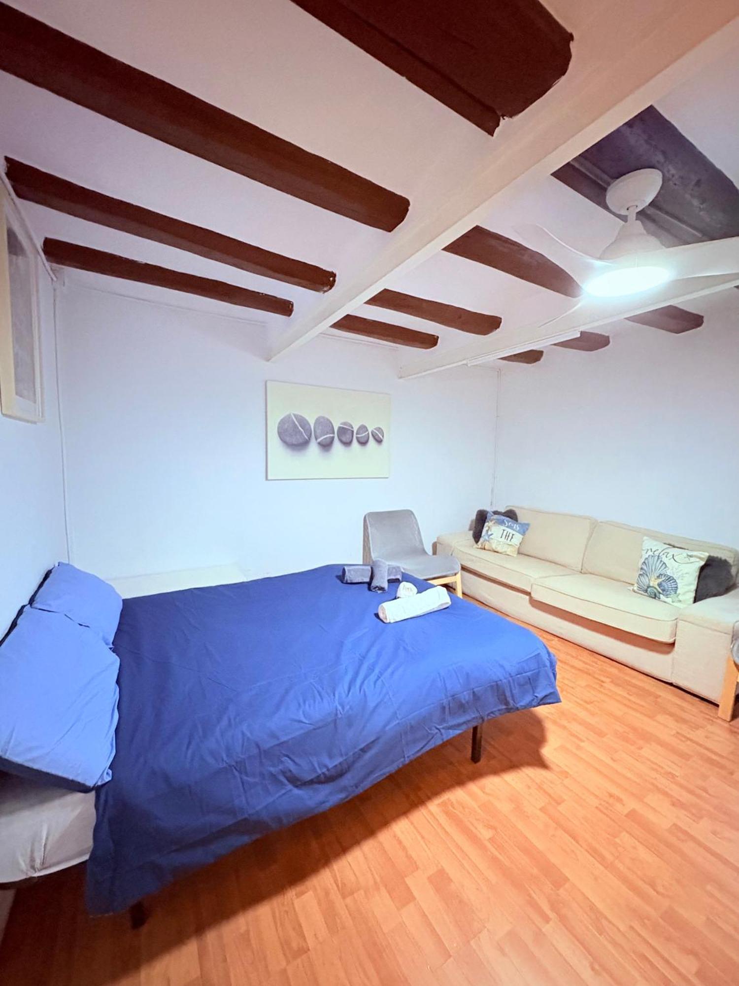 Stunning Flat For 6 People 3 Blocks From The Beach Plus Welcome Breakfast Barcelona Eksteriør billede