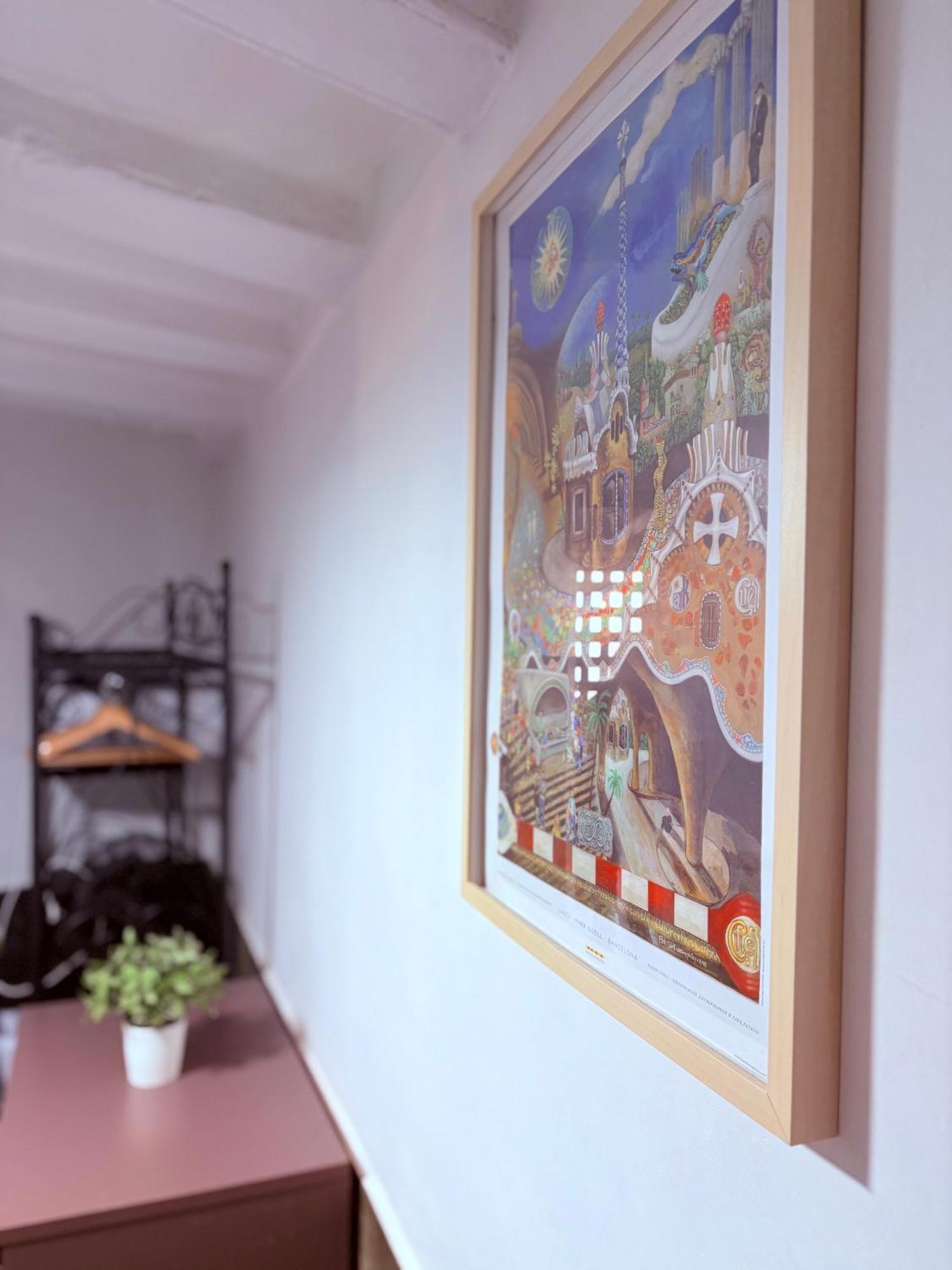 Stunning Flat For 6 People 3 Blocks From The Beach Plus Welcome Breakfast Barcelona Eksteriør billede